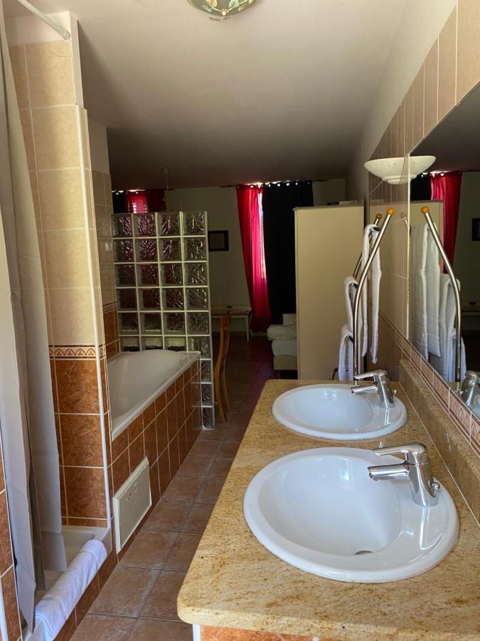 Bed and Breakfast Chez Dume Santa-Lucia-di-Tallano Экстерьер фото